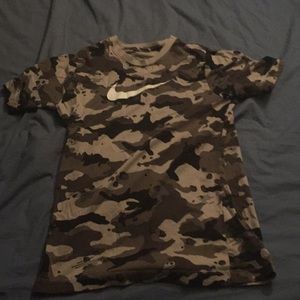 nike tee